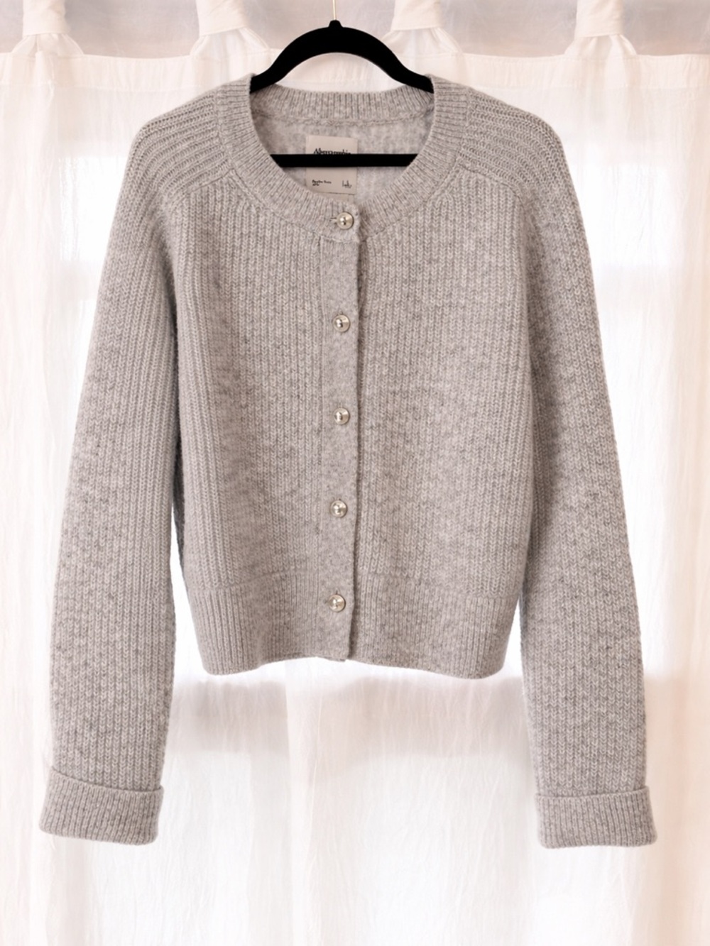 ABERCROMBIE & FITCH PEARL BUTTON CARDIGAN
